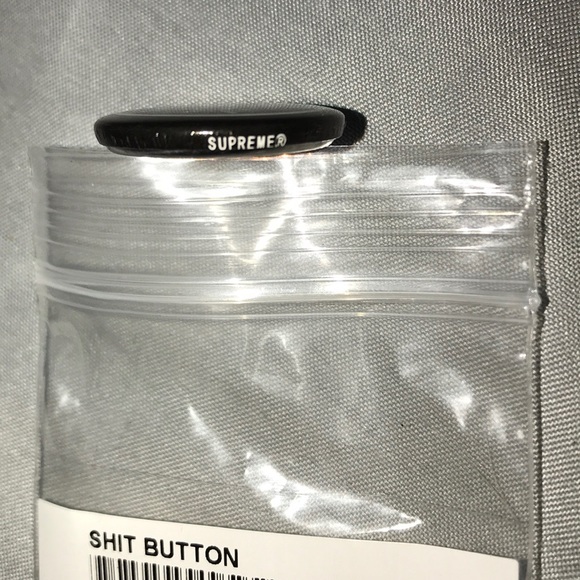Supreme Shit Button. - Picture 3 of 3